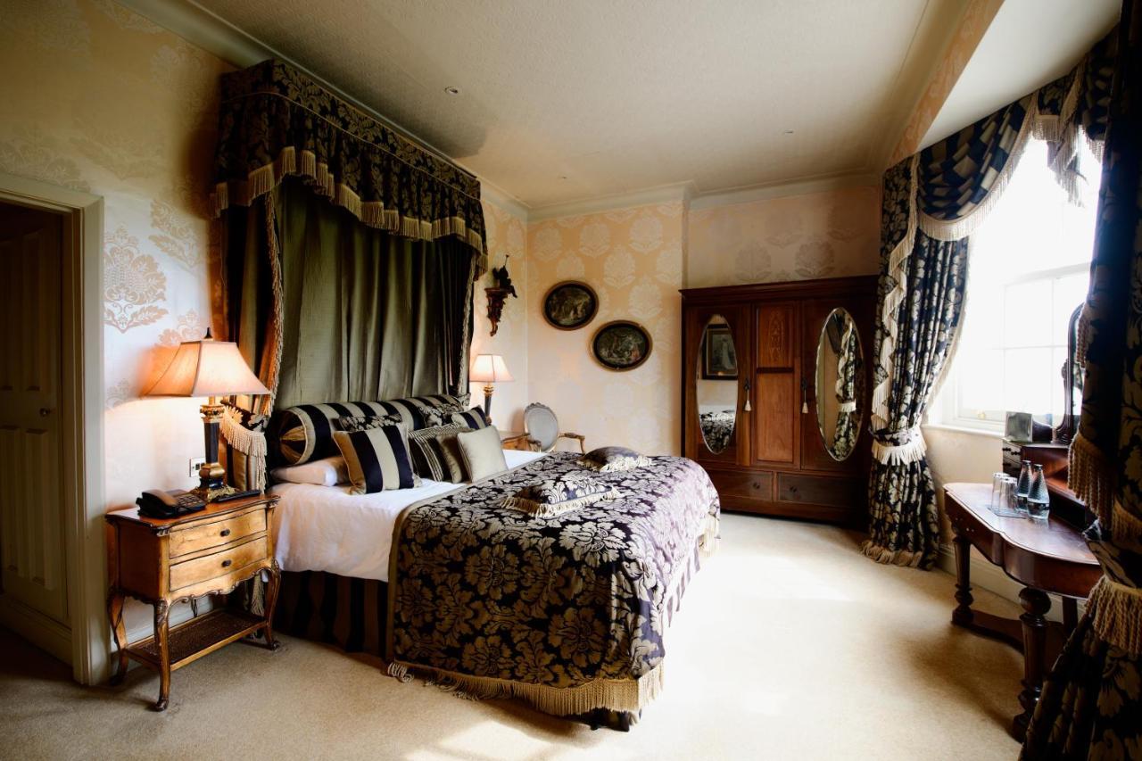 Ye Olde Bell Hotel & Spa レットフォード エクステリア 写真